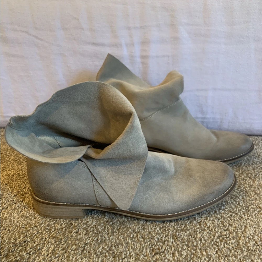 DEE KELLER Elsy Ankle Flap Boots Gray Suede Size 39